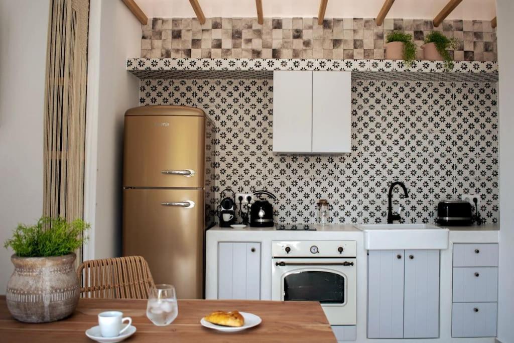 Aurora Apartment Pera Gyalos Zewnętrze zdjęcie